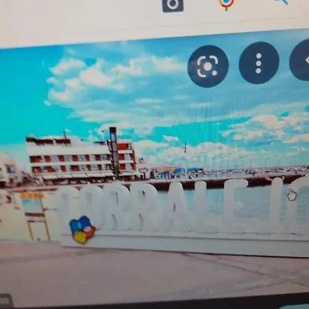 Claro فندق مبيت وإفطار *